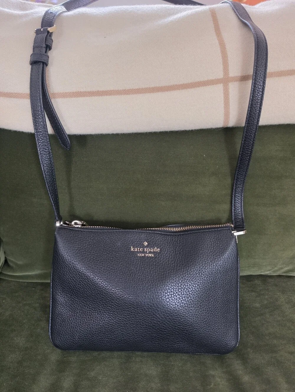 Kate Spade New York Black Pebbled Leather Crossbody Bag. Like New